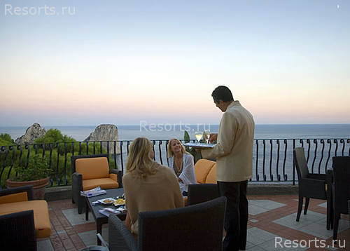 Luna Hotel 27
